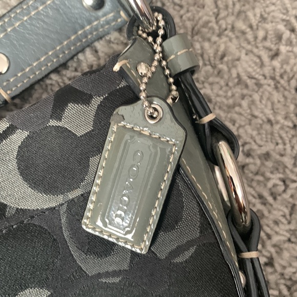 Coach Rare Largest Carly Hobo Bag J0926-F13981 - Picture 10 of 16